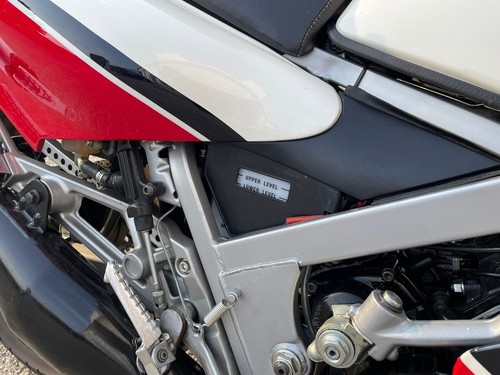 Yamaha rd500 battery cover - battery,